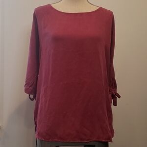 3/$30 𝅺UMGEE acid wash high low cold shoulder with ties